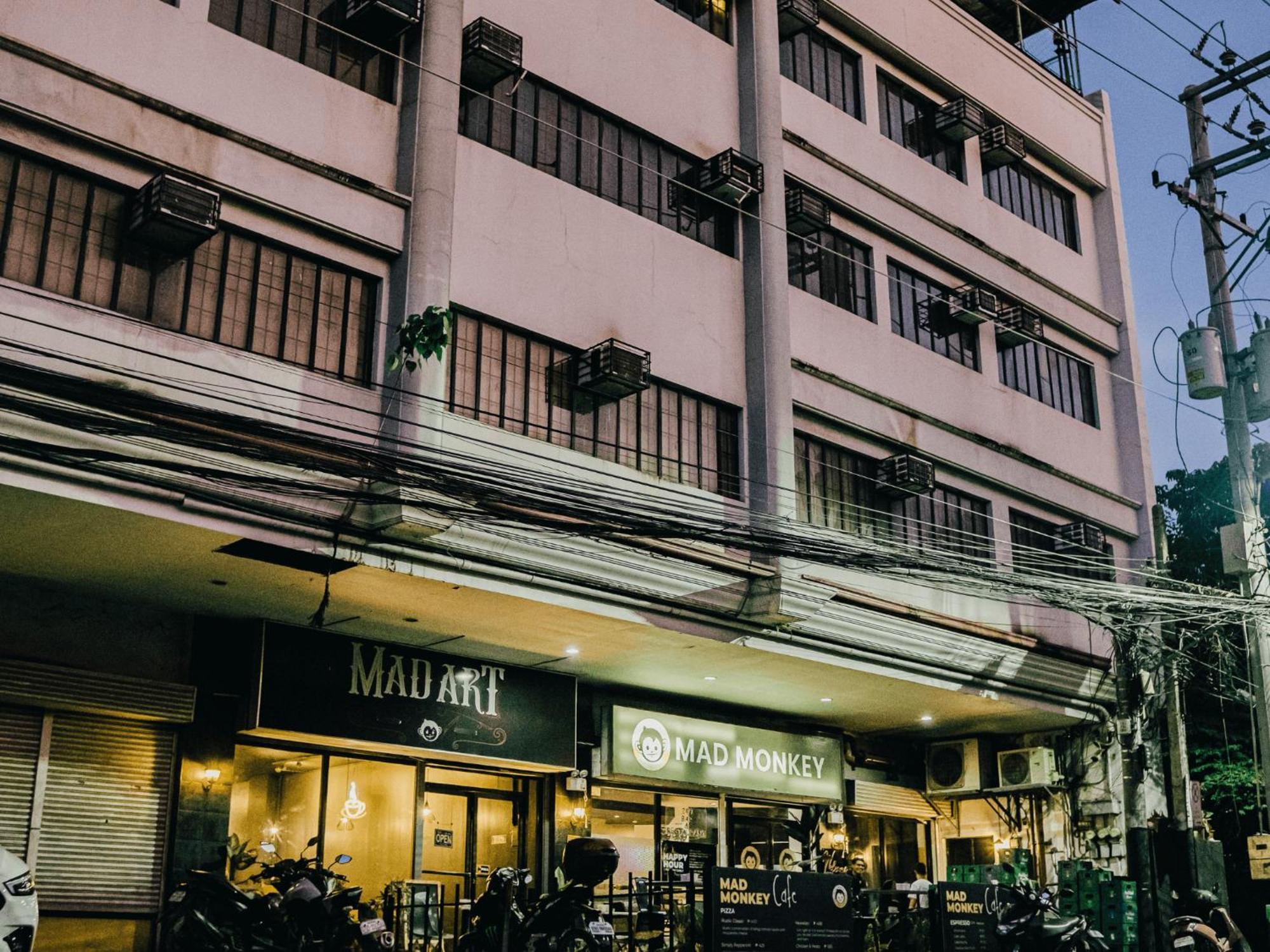 マッド モンキー ホステル セブ シティ セブ市 エクステリア 写真